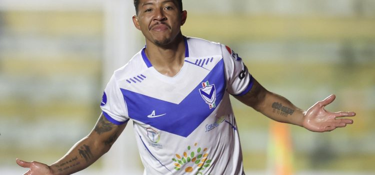 Moisés Calero, autor del gol del triunfo del San José ante Fluminense en La Paz (Bolivia). EFE/ Luis Gandarillas