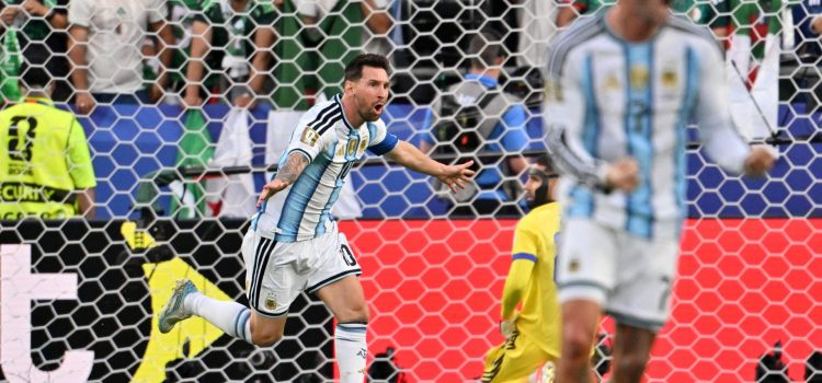 alt HISTÓRICO EN KANSAS CITY: argentino Messi iguala al alemán Klose y francés Mbappé acelera en el Mundial
