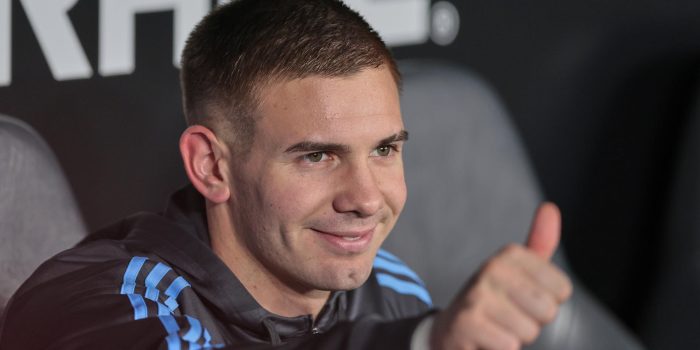 Fotografía del 10 de junio de 2025 del jugador de River Plate Franco Mastantuono, nueva contratación del Real Madrid de España. EFE/Adan González