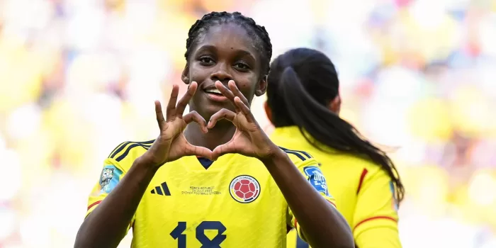 aalt Brasil cierra campaña perfecta y Colombia le escolta desde el Grupo B en cuartos de final