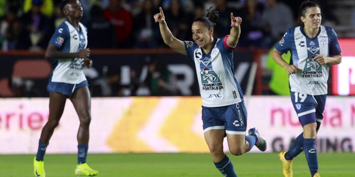 Charlyn Corral de Pachuca celebra un gol en el estadio Hidalgo en Pachuca (México). Imagen de archivo. EFE /David Martínez Pelcastre