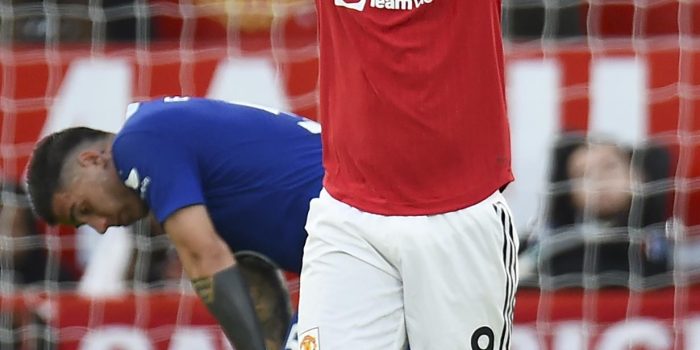 Fotografía de archivo del delantero del Manchester United Anthony Martial celebrando tras marcar un gol en Manchester, Gran Bretaña. EFE/Peter Powell
