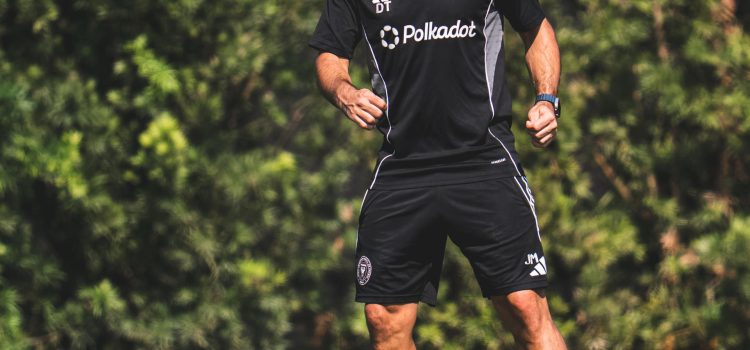 Fotografía cedida por Inter Miami CF del entrenador Javier Mascherano durante un entrenamiento en Florida, este viernes, a un día del trrascendental partido de la MLS en el campo de Philadelphia Union. EFE/ Inter Miami CF/ Anissa Dimilta /SOLO USO EDITORIAL/