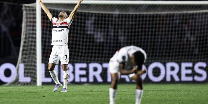 alt São Paulo, al mando del argentino Crespo elimina a Atlético Nacional