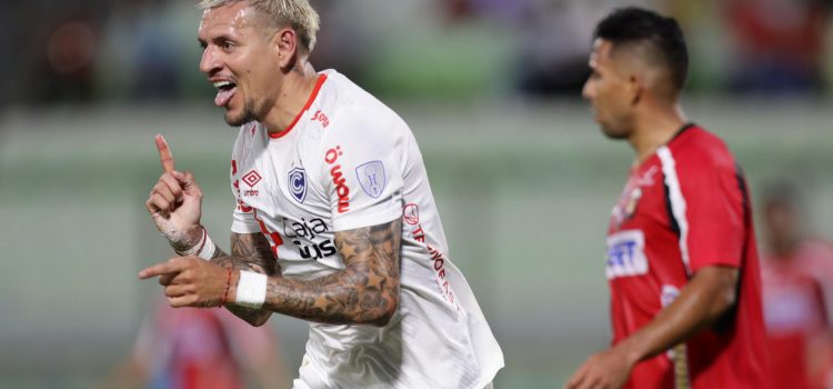 Carlos Garcés de Cienciano celebra un gol este martes, en un partido de la fase de grupos de la Copa Sudamericana . EFE/ Ronald Peña