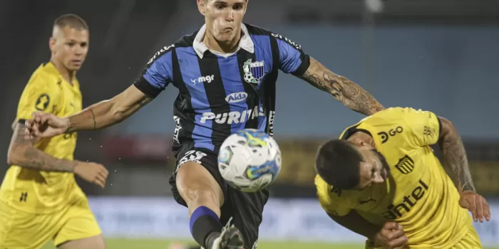 LA DECADENCIA DEL FÚTBOL URUGUAYO 