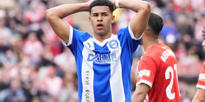 alt El Atlético de Madrid ejerce la opción de compra por Mouriño