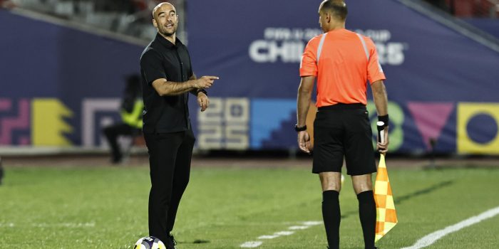 El entrenador de México, Eduardo Arce, durante el partido de cuartos de final del Mundial Sub-20 de Chile ante Argentina en el estadio Nacional en Santiago. EFE/Osvaldo Villarroel