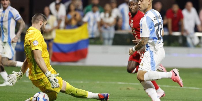 ALT 2-0. Julián y Lautaro prolongan la felicidad en la noche de Messi