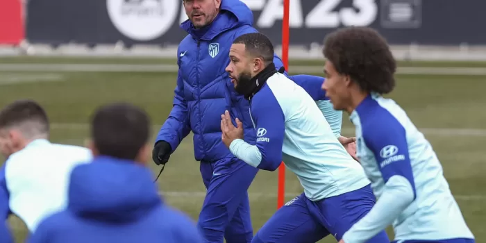 alt Simeone, sin Memphis ni Barrios a dos días del derbi