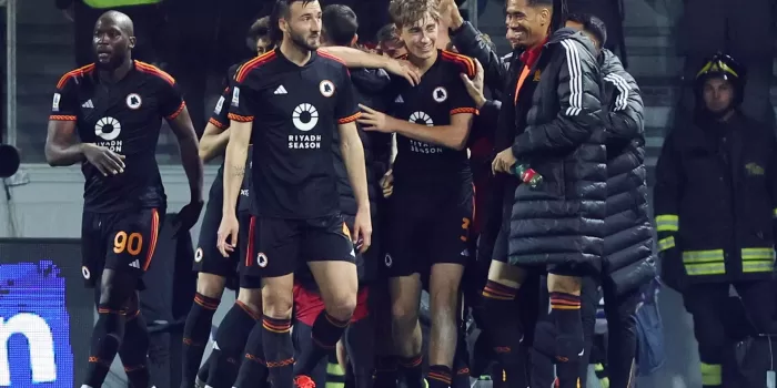 alt 0-3. Huijsen, el "español" que marca, celebra como Cristiano; y acerca al Roma a Champions