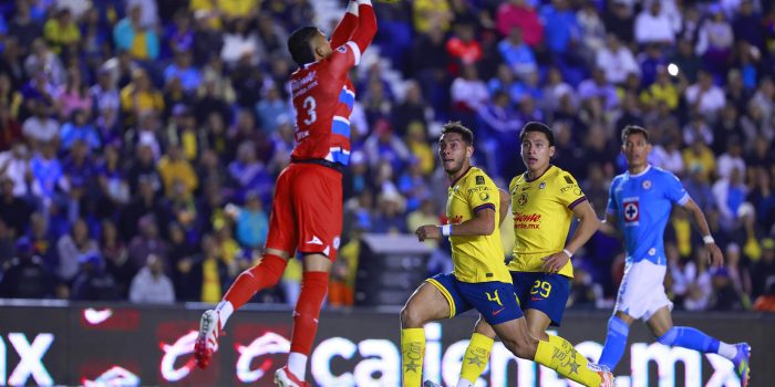 Imagen de archivo de Sebastián Cáceres (c). EFE/ Sáshenka Gutiérrez