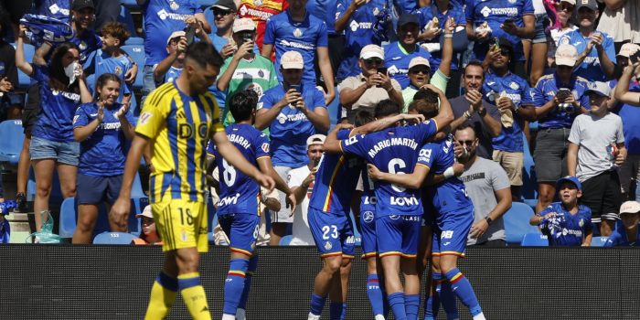 ALT El uruguayo Thiago Borbas, segundo fichaje de invierno del Real Oviedo