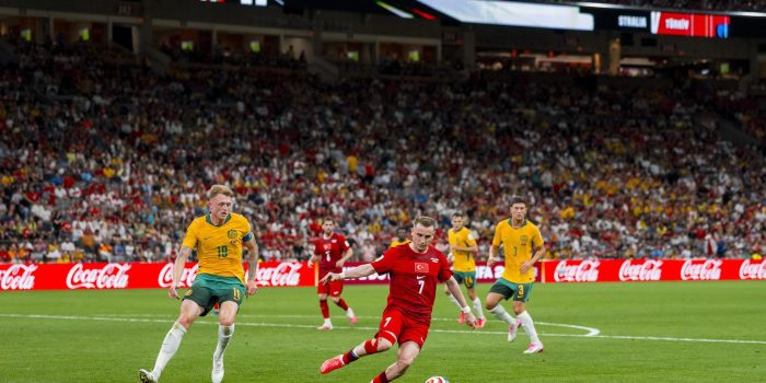 alt ¡BOMBA EN VANCOUVER! australianos Irankunda y Metcalfe castigan a los turcos