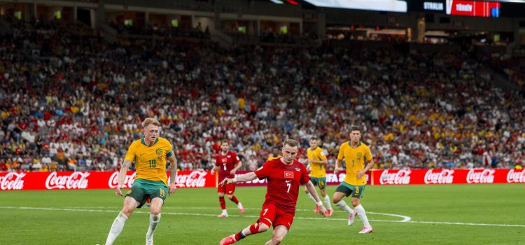alt ¡BOMBA EN VANCOUVER! australianos Irankunda y Metcalfe castigan a los turcos